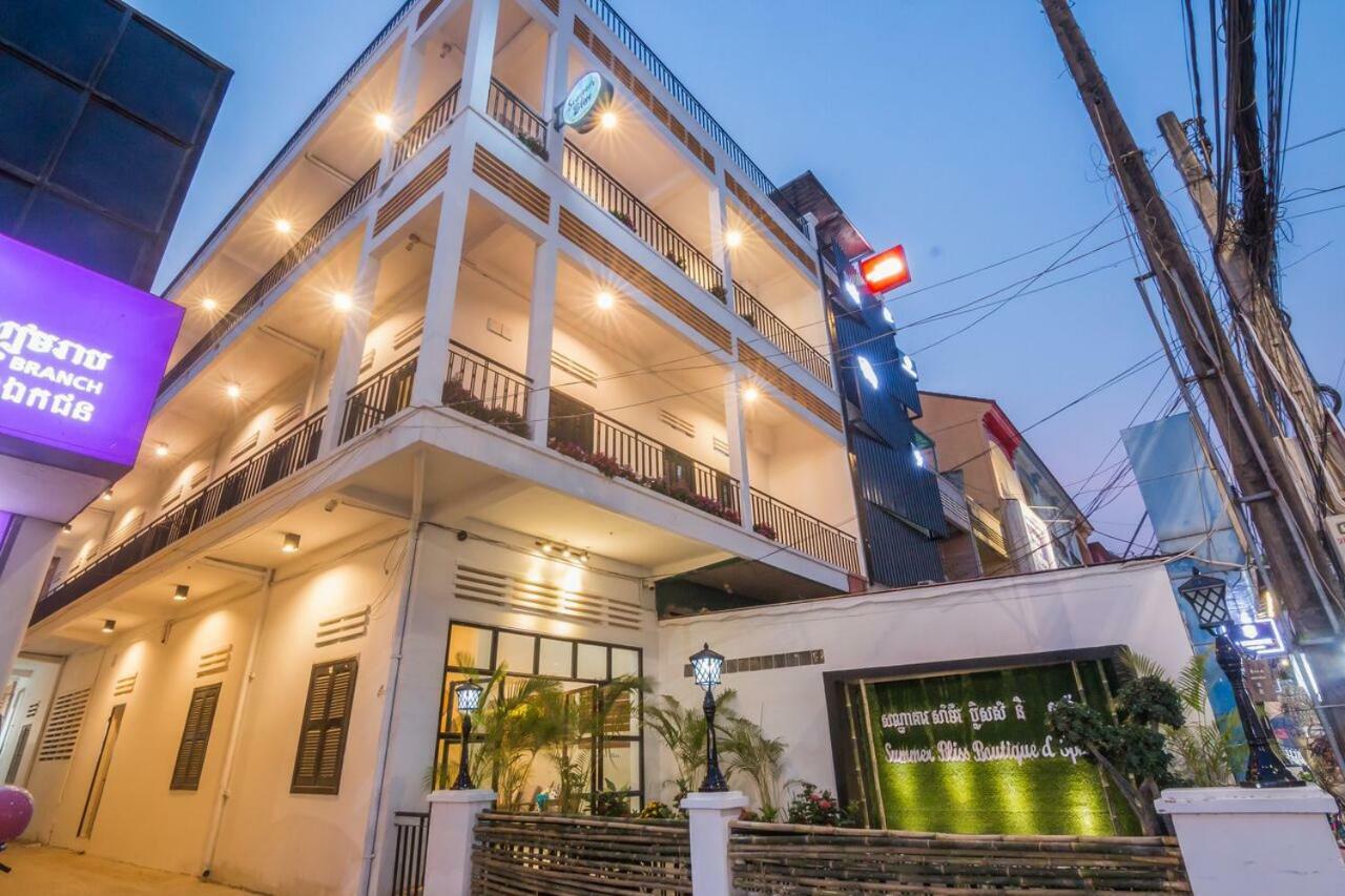 Summer Bliss Boutique Siem Reap Bagian luar foto